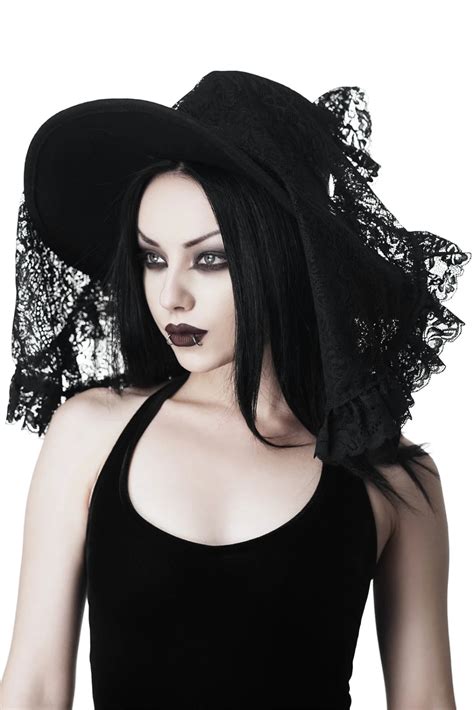 Gothic witch hat by Killstar
